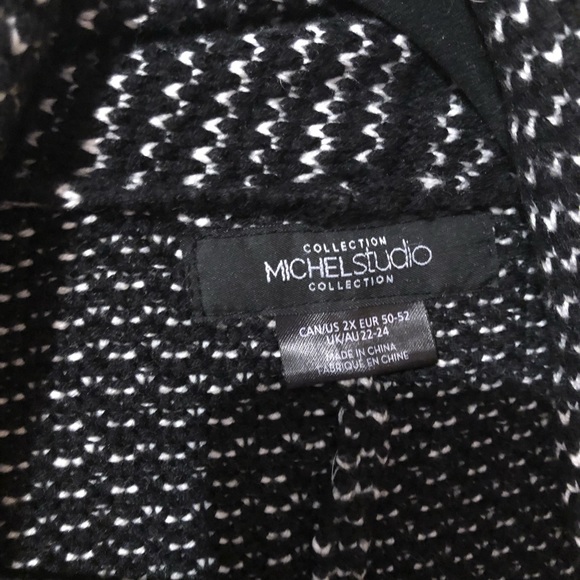 Thick Knitted Short Sweater/ Cardigan - Picture 2 of 2